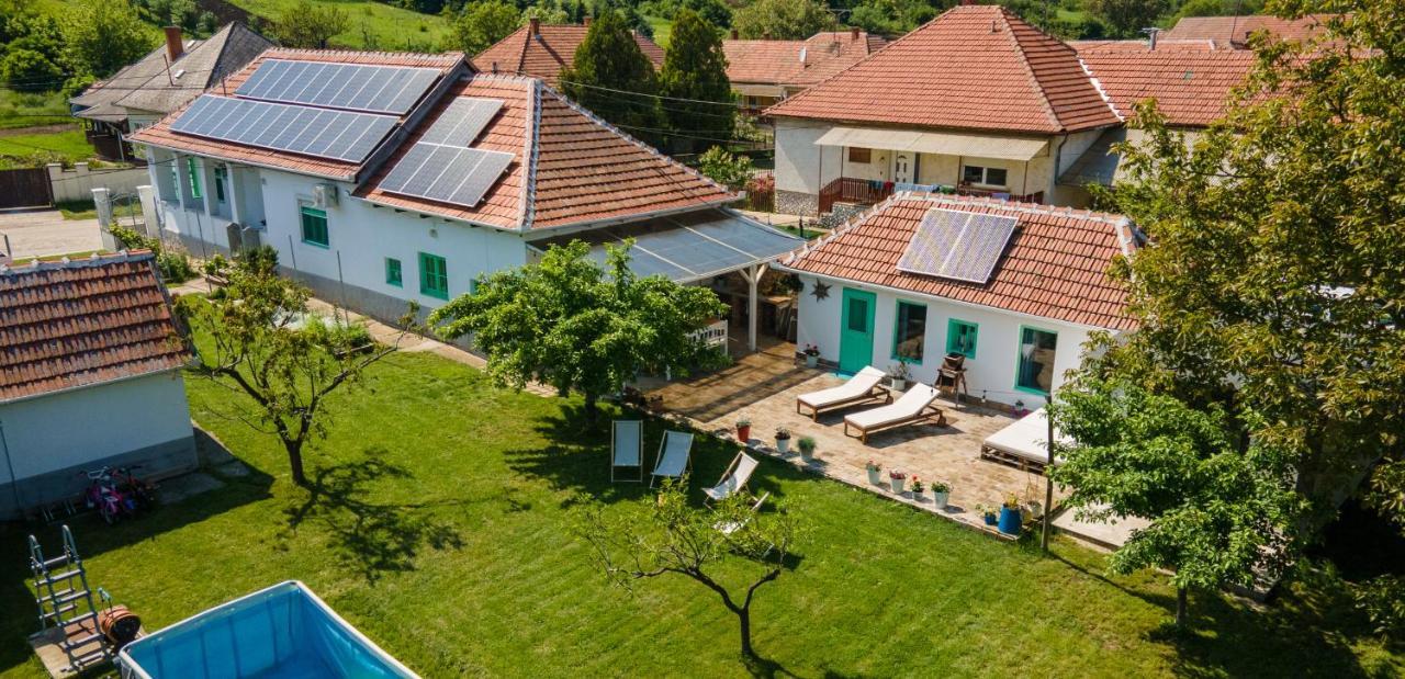 Matyoroza Vendeghaz Apartamento Tard Exterior foto